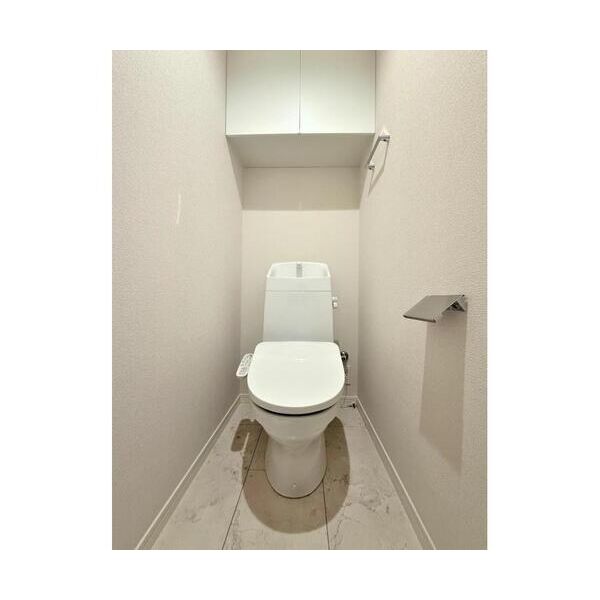 LUGEND大宮302号室 トイレ