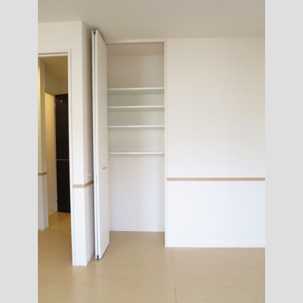 ヴィラコンフォール リビングルーム収納