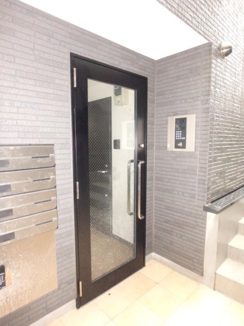 Ownd Nakajuku2階 エントランス