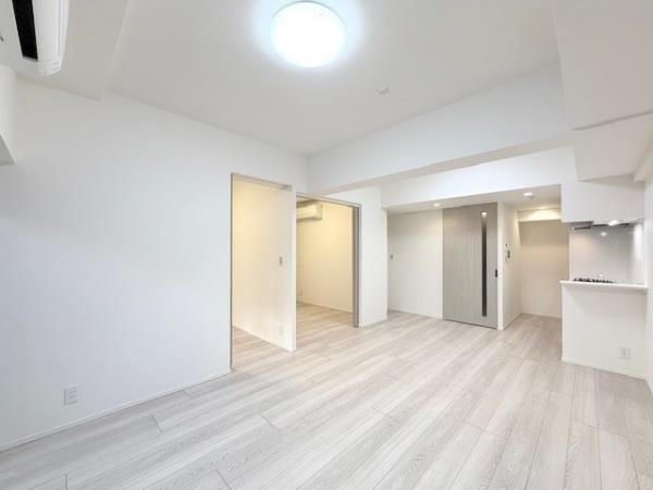 エレミ本蓮沼1階 リビング