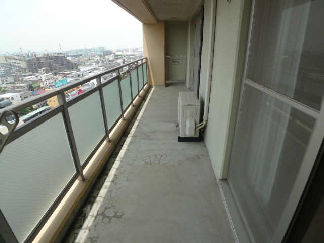 ミレニティ中山 バルコニー