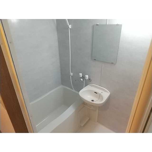 リュミエ府中203号室 お風呂