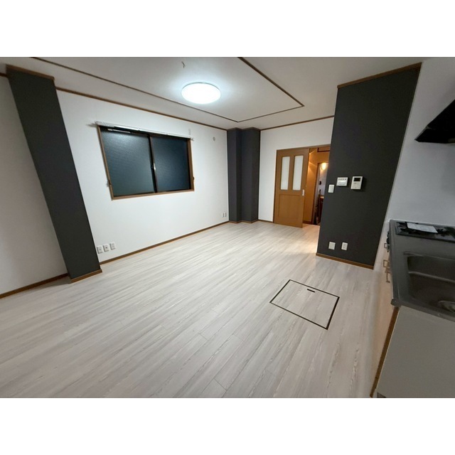 FLAT474ビル101号室 リビング