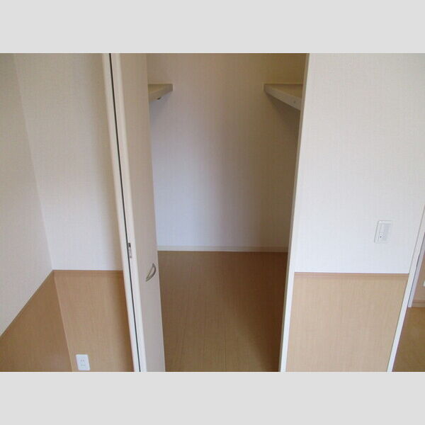 ソレアード103号室 ウォークインクローゼット