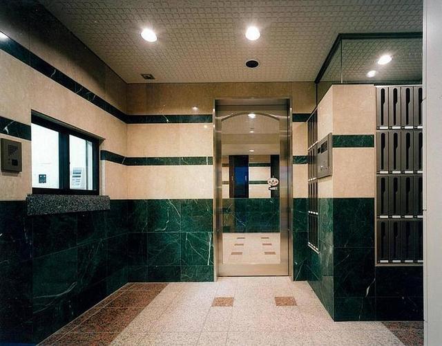 ガラ・ステージ国分寺4階 エントランス♪