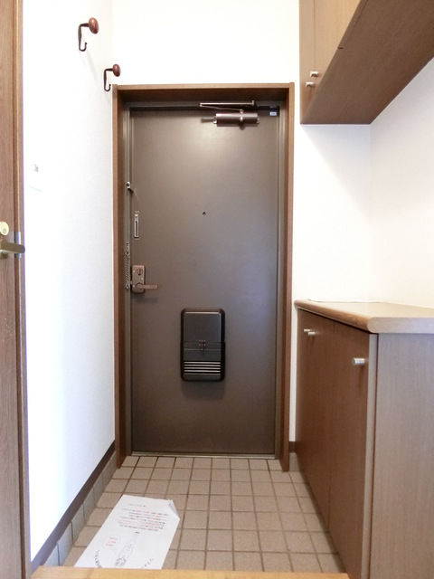 リヴェール高幡２　Ａ棟A202号室 玄関