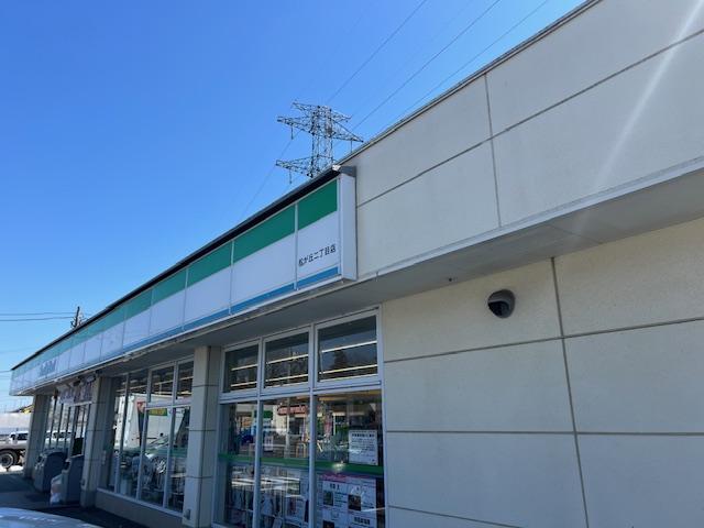 パークサイド青葉203号室 ファミリーマート松が丘二丁目店まで480ｍ