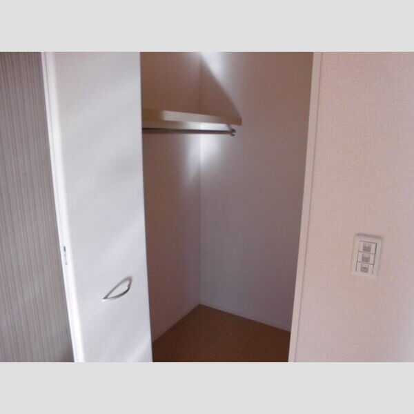 エーデルハイム301号室 ウォークインクローゼット