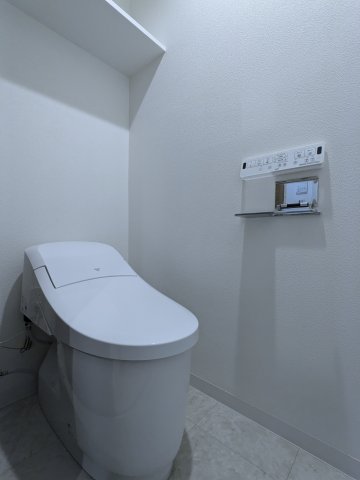 グランピア中野坂上0305号室 トイレ