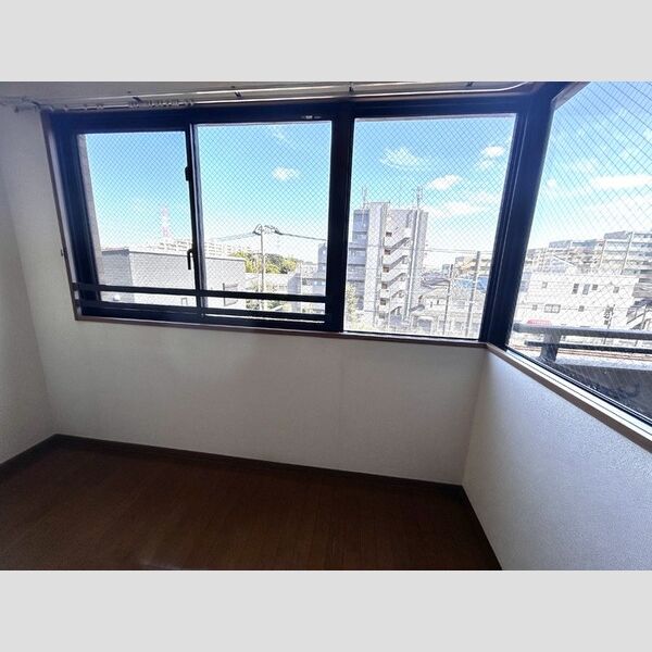 ソレイユ華302号室 サンルーム