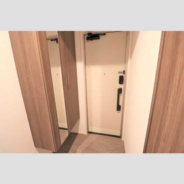 グラシア201号室 玄関