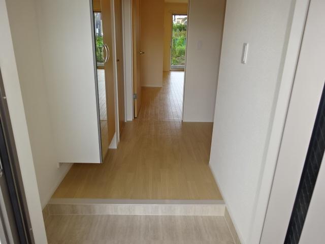 セレーノコトー103号室 玄関