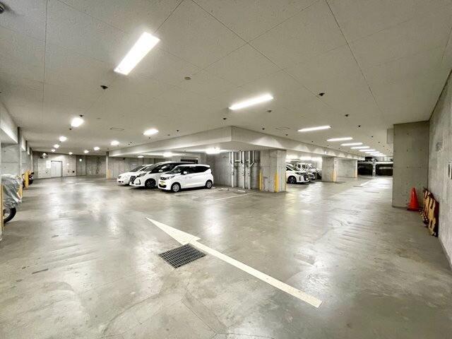 レジディア目白6階 駐車場