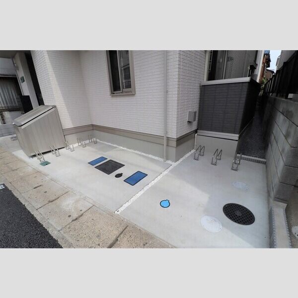 リサーナ 駐輪場