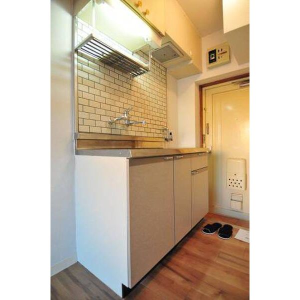 メゾン・ド・ポルシュ0503号室 キッチン