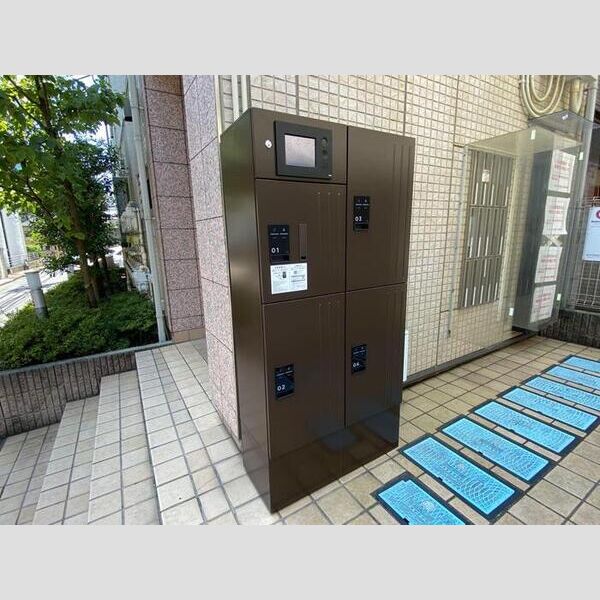 メゾン テラ302号室 宅配ボックス