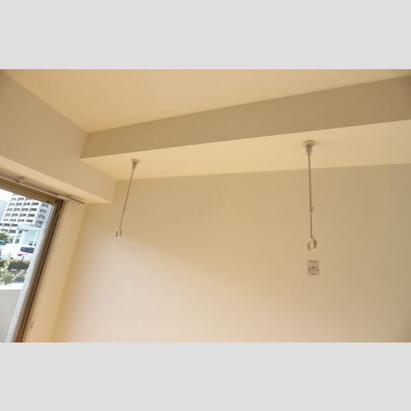 アヴェニール柏の葉107号室 室内物干し