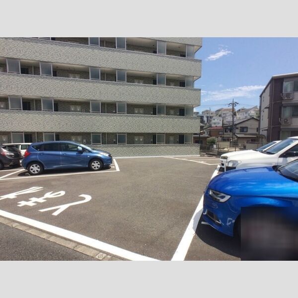 GLOIRE　MANSION304号室 駐車場