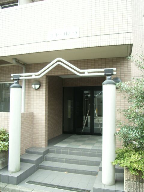 コートフローラ0103号室 エントランス