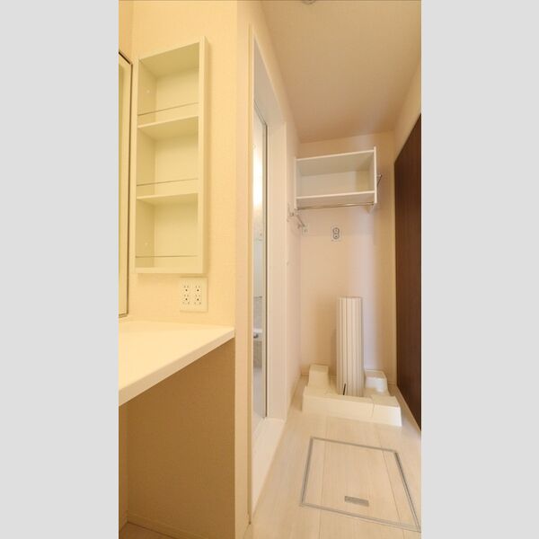 ベルフール花影206号室 ★室内洗濯機置き場★