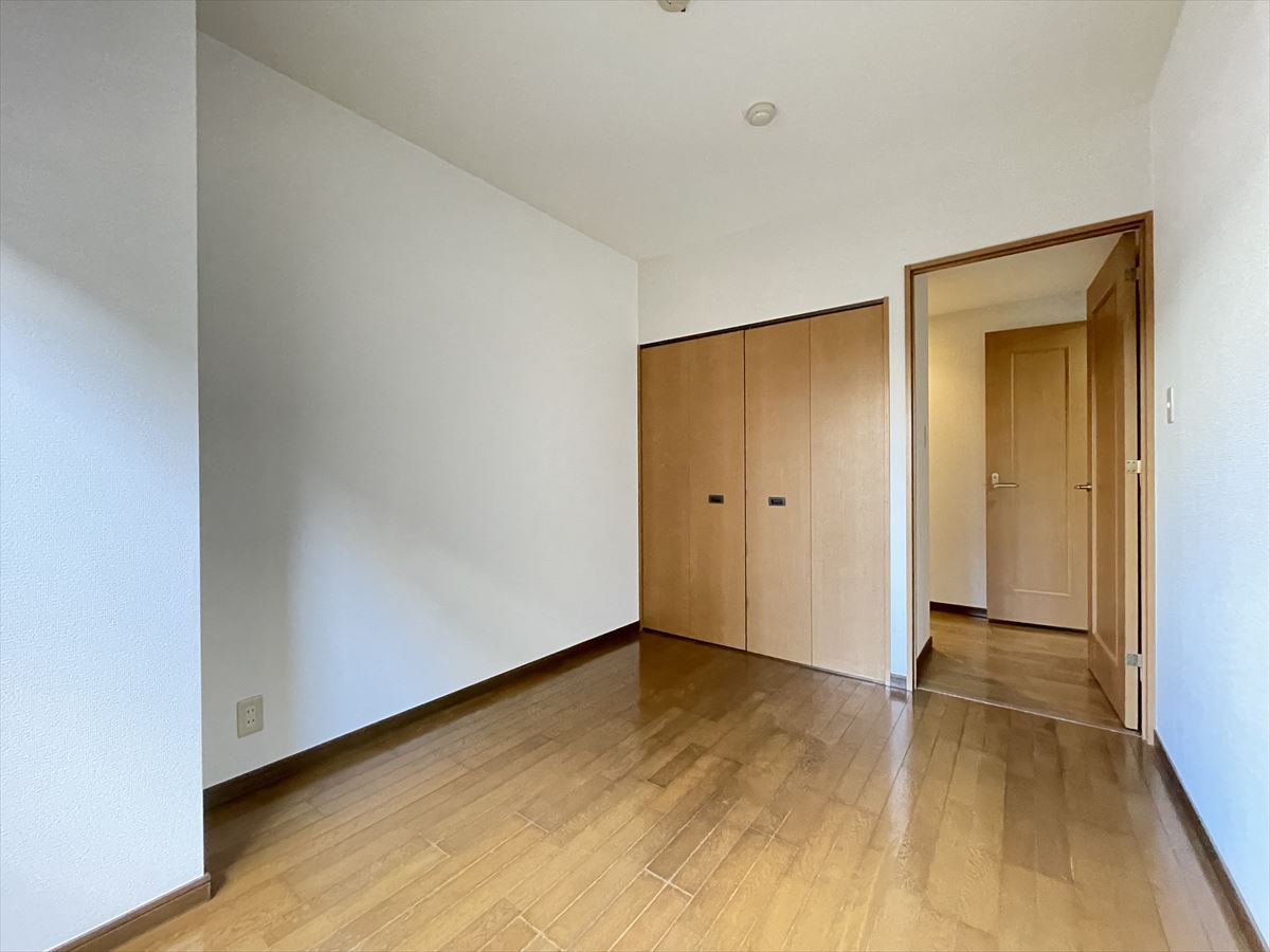 N・S FIVE東久留米201号室 寝室