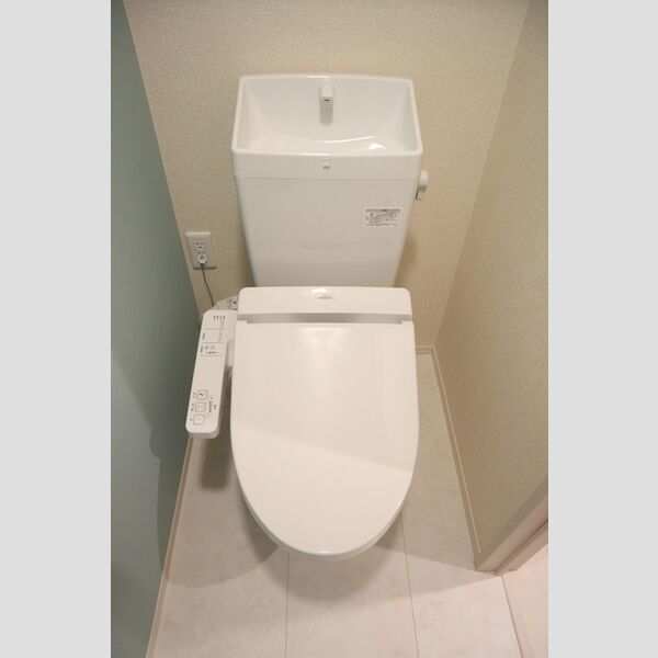 D-roomTODA Front Court　A 温水洗浄便座