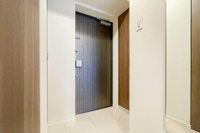 Weave Base Itabashi Honcho5階 玄関