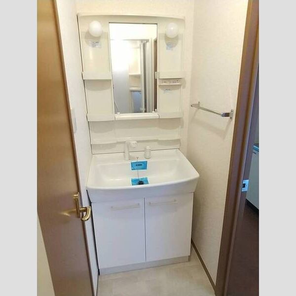 レーヴ平和台 洗髪洗面化粧台