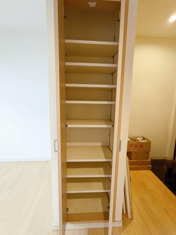 ガーデン代々木八幡107号室 収納