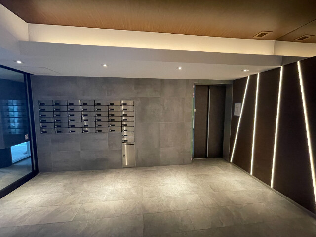 RIVER-WALK CROSSING1103号室 エントランス