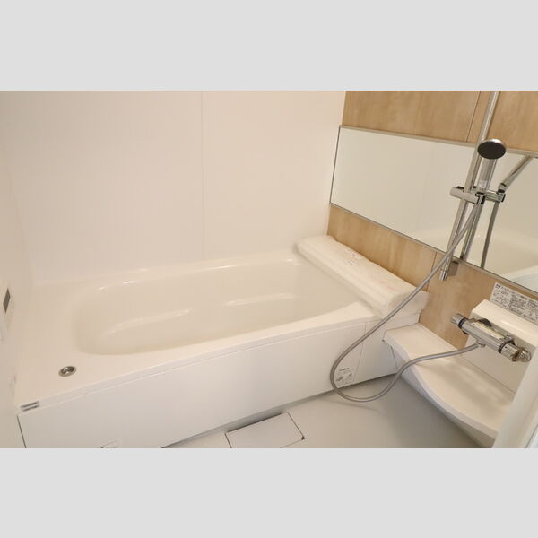 ルミナス　コート 追い焚き給湯機能付き浴室