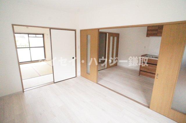 シャトレーシラハタ0105号室 リビング