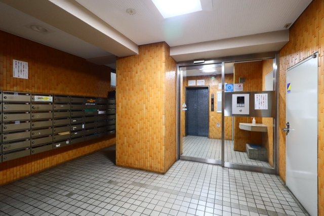 グローリア初穂武蔵境 エントランス