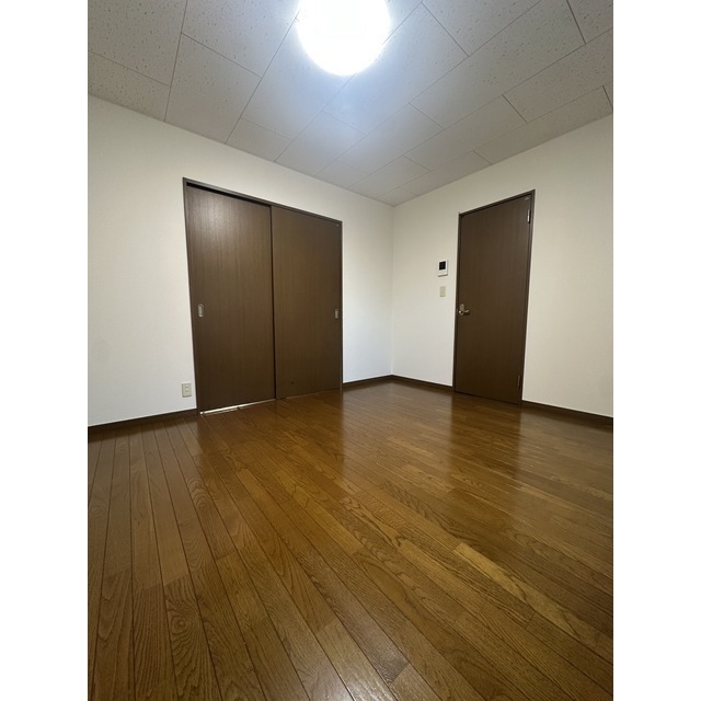 プレジール I 内観