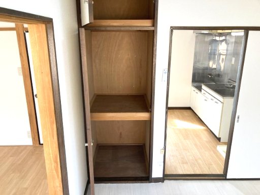 ハイツ小川202号室 収納