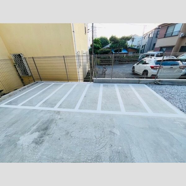 エクセリア湘南 駐輪場