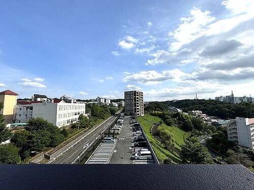 ライオンズ南大沢ヒルズ7階 LD側バルコニーからの眺望※前回募集時2024.8撮影