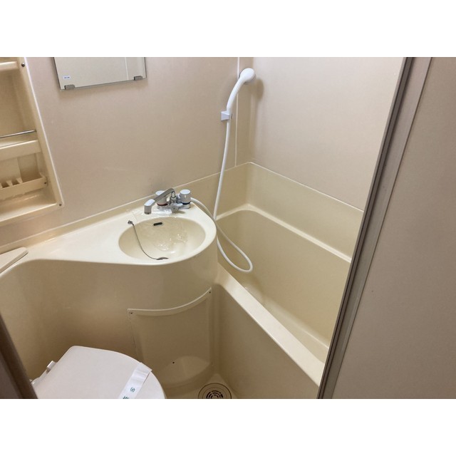 プラザ・ドゥ・シュバリエ107号室 玄関