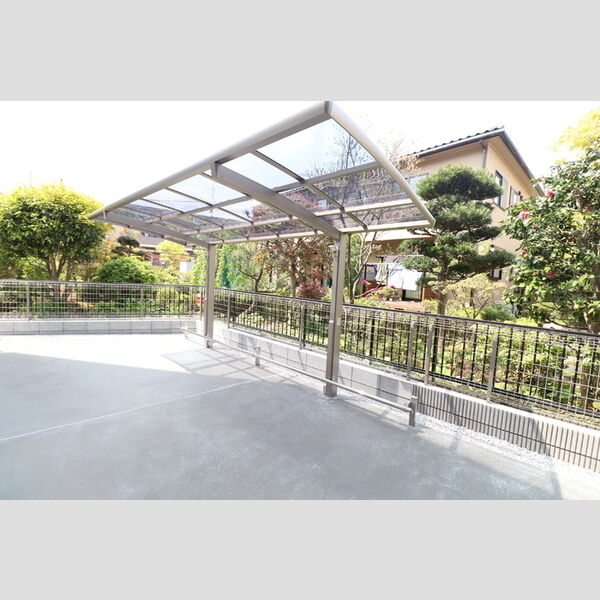 ブラン　ノワール多摩201号室 駐輪場