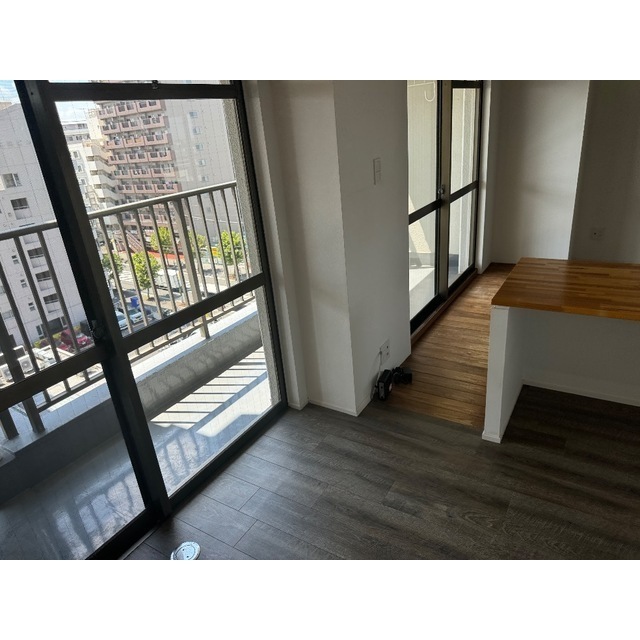 セントラルビル702号室 リビング