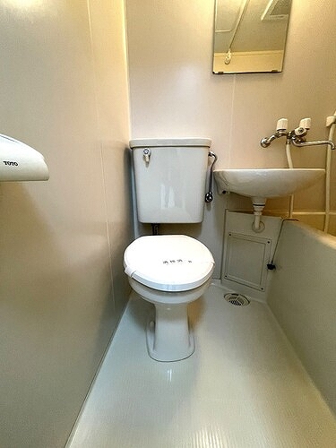 和光ハイツ2階 トイレ(3点UB)※同タイプ別部屋2023.4撮影