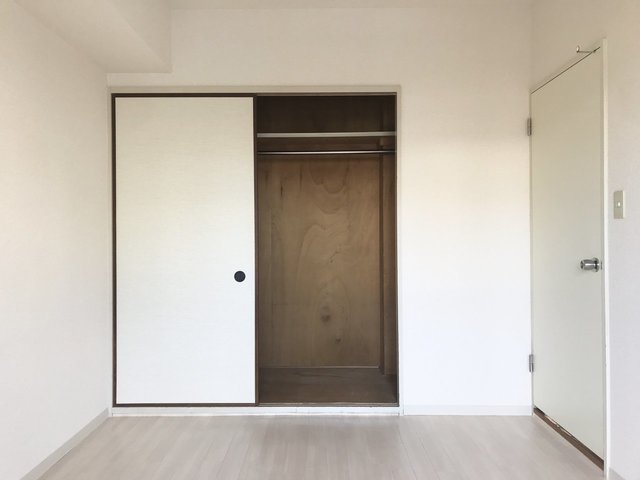 スクエア西部 収納