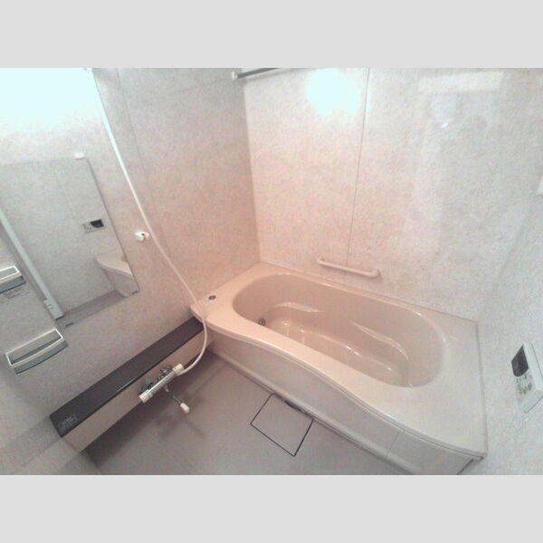 ソレーユ 浴室乾燥機と追い焚き機能付の一坪風呂