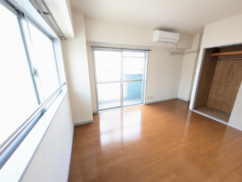 ベルエキップ一番館(E-143)3階 洋室