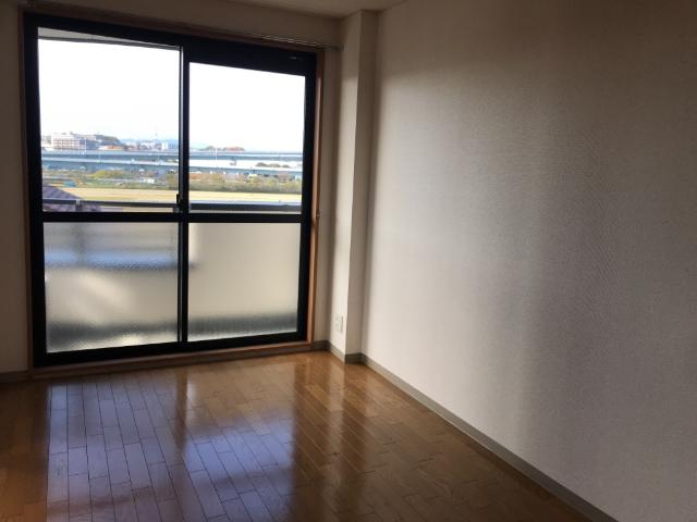 カーム・ルーラル301号室 室内