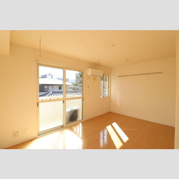 グランモア登戸　弐番館207号室 洋室