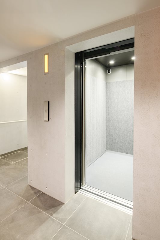 ラクラス中野弥生町1階 エレベーター