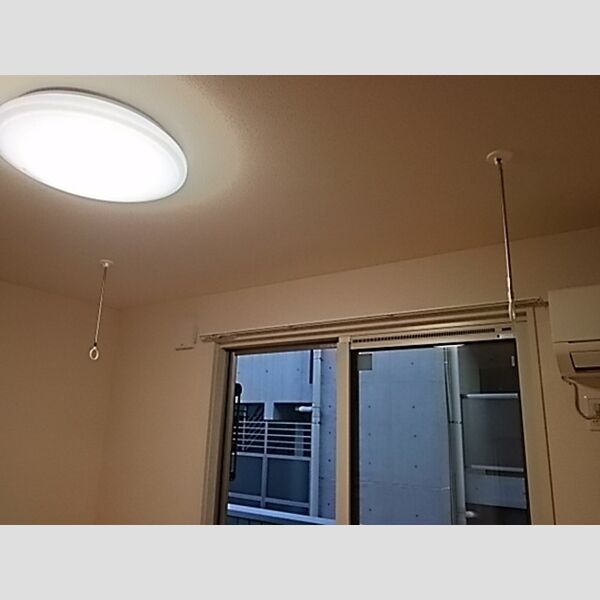 パルコラーナ201号室 室内物干し