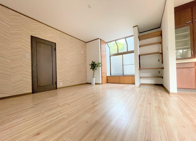 伊勢原桜台戸建 リビング