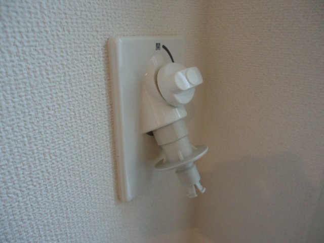 レジデンシア楓102号室 洗濯蛇口